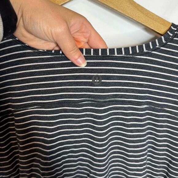 Lululemon To The Point Long Sleeve Modern Stripe Heathered Black White Size 8 - Picture 4 of 5